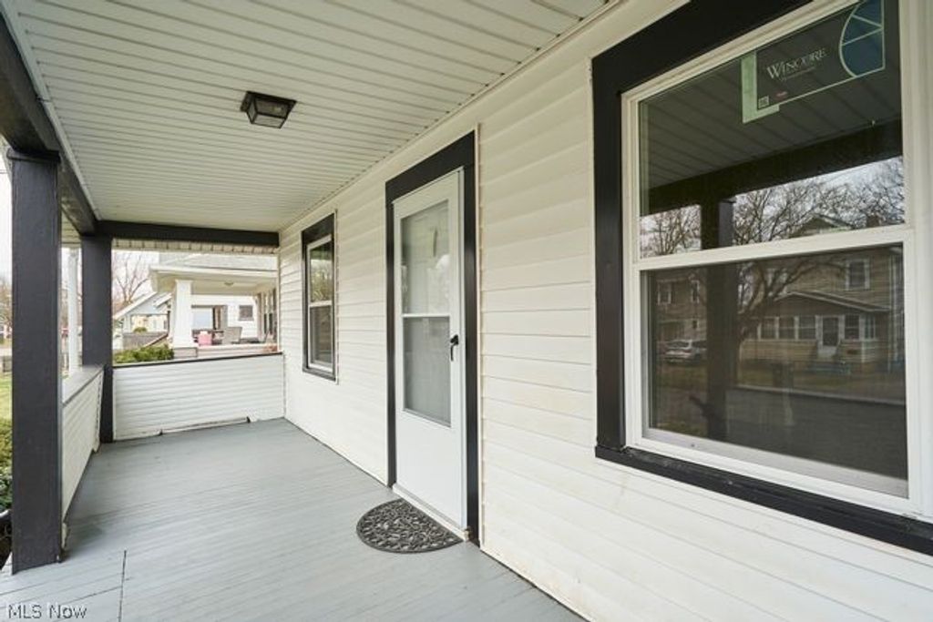 Photo of 1137 Herberich Avenue, Akron, OH 44301 (MLS # 5192690)