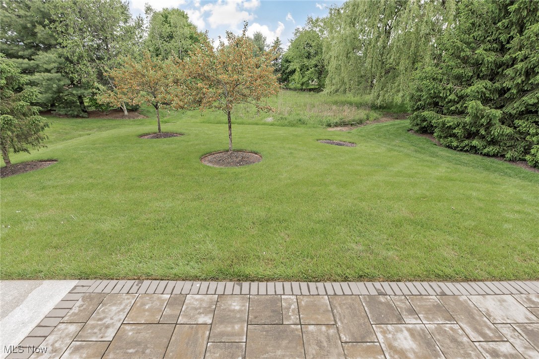 7246 Formby Drive, Solon, Ohio image 12