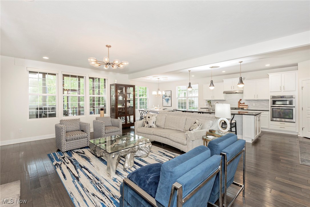 7246 Formby Drive, Solon, Ohio image 18