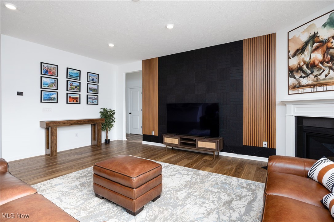 Emerald Woods Sub #8 - Residential