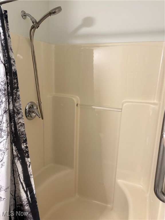 Roberto Place Condo - Residential