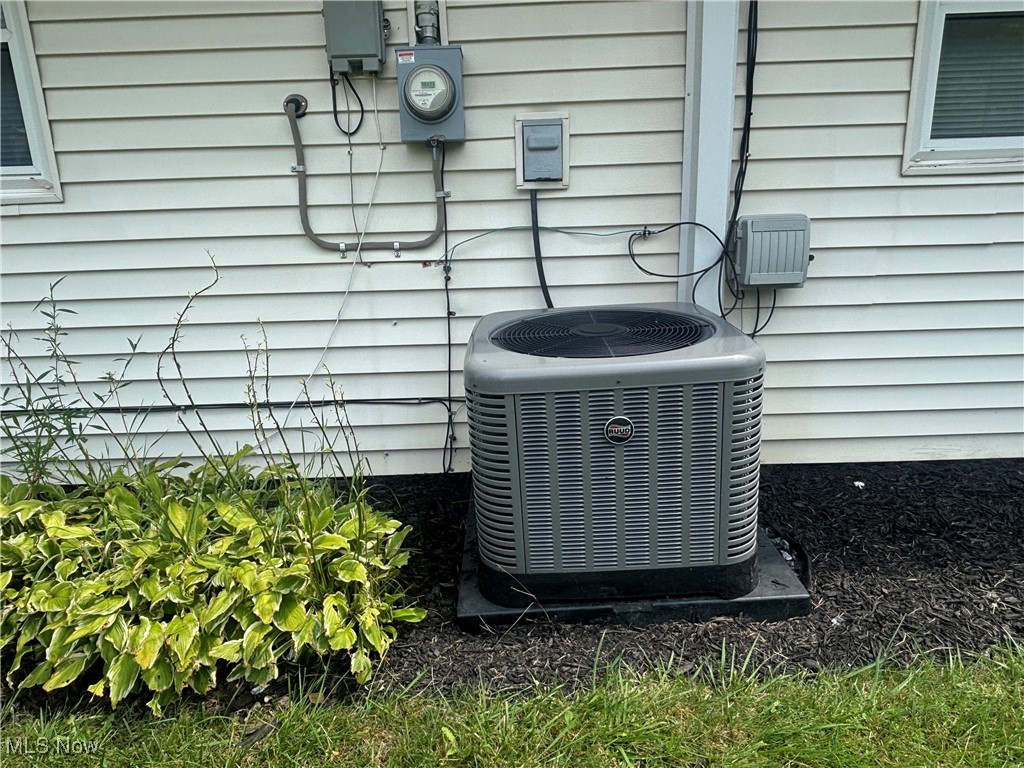 Wickliffe Old Homestead Rep - Residential