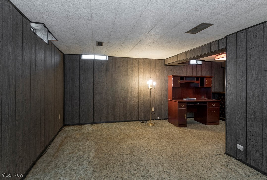 6533 Engle Road, Brook Park, Ohio image 28