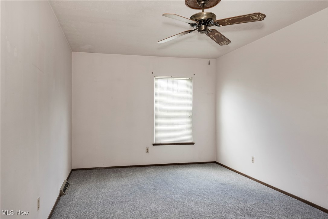 6533 Engle Road, Brook Park, Ohio image 21