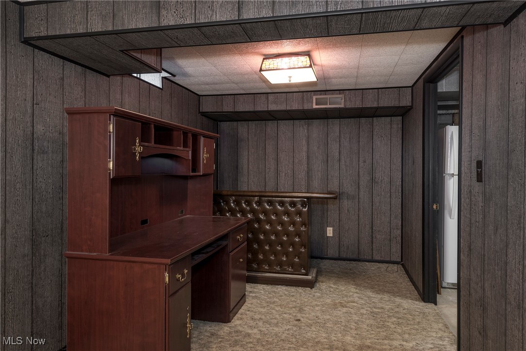 6533 Engle Road, Brook Park, Ohio image 30