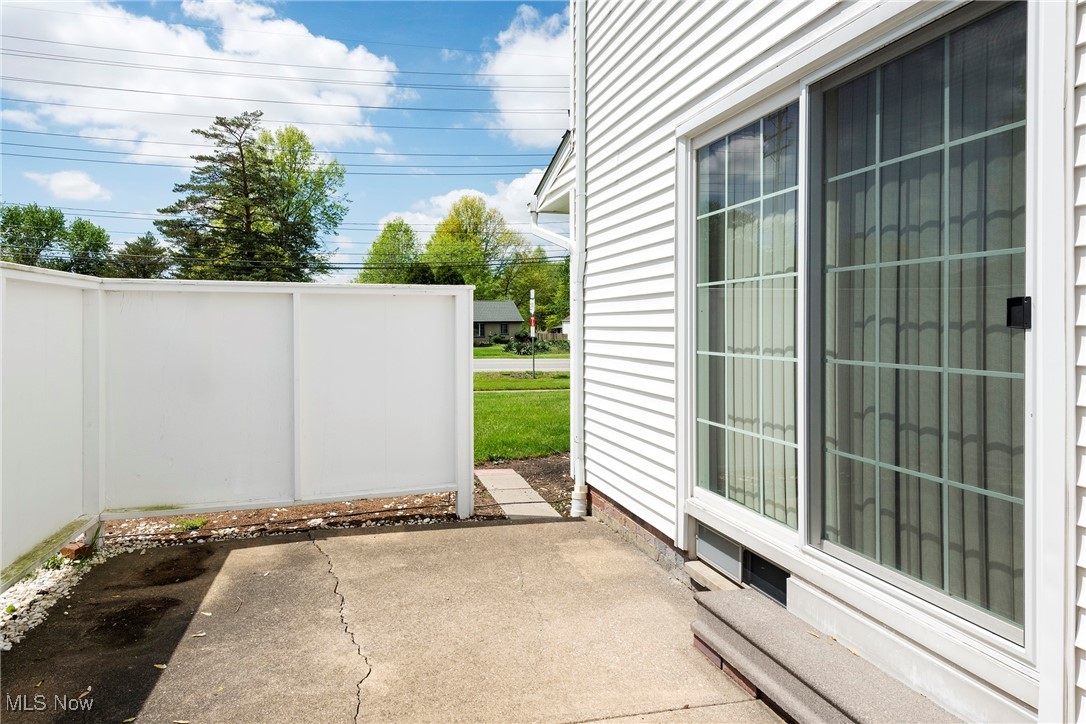 6533 Engle Road, Brook Park, Ohio image 37