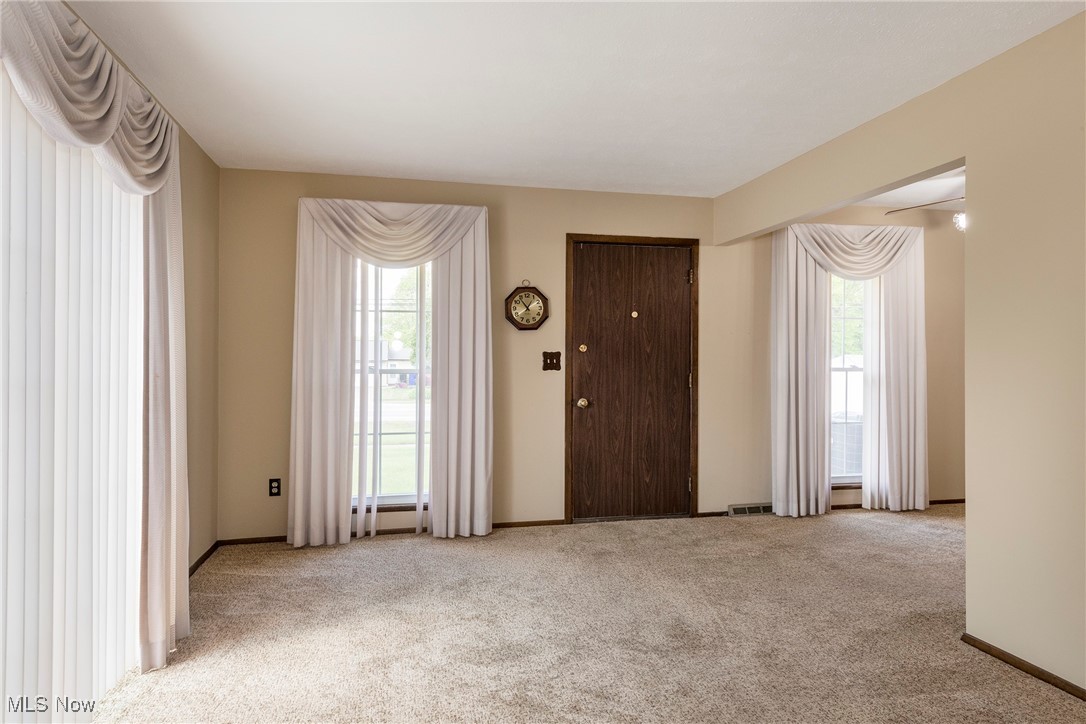 6533 Engle Road, Brook Park, Ohio image 7