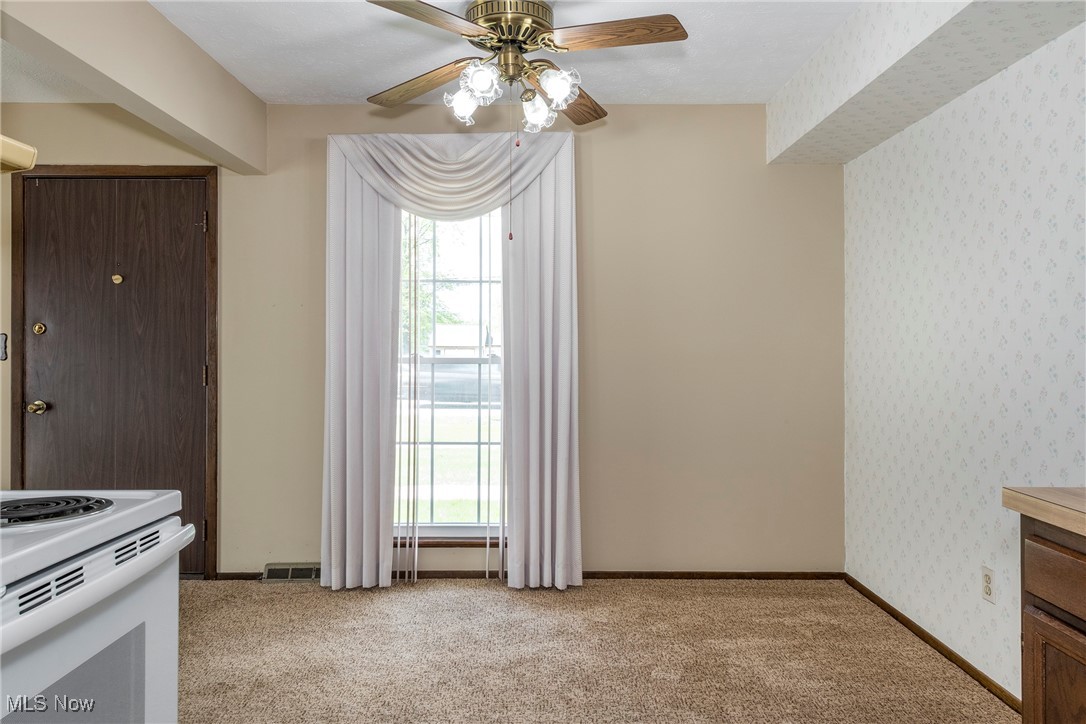 6533 Engle Road, Brook Park, Ohio image 13