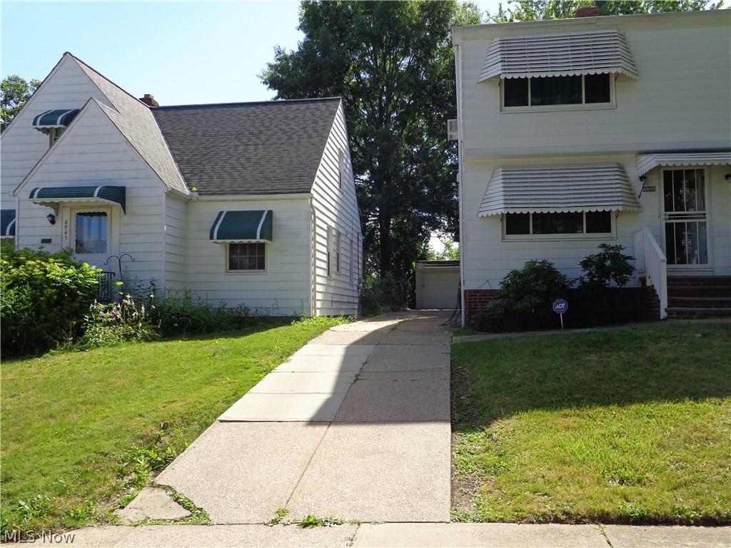 Garfield Pkwy - Residential Income