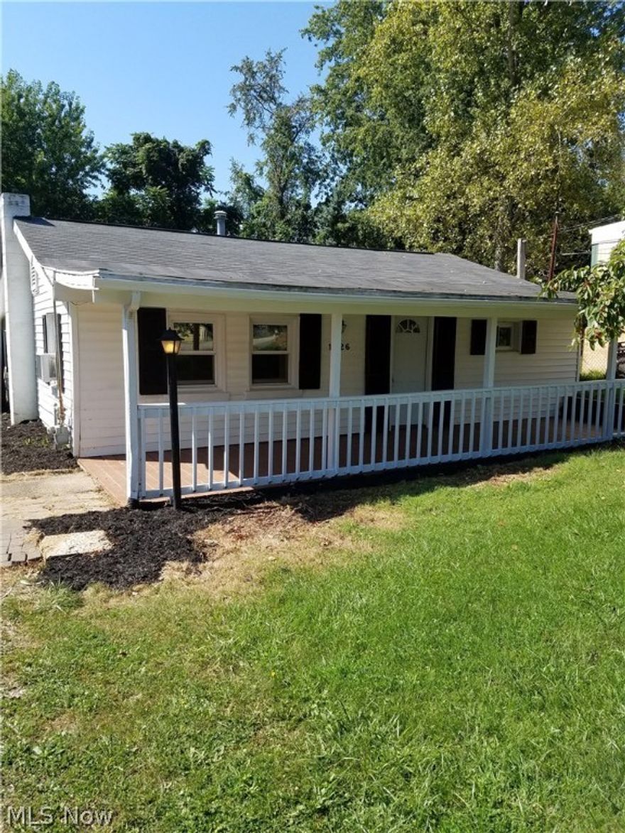 Nice 1 floor with a lot of new updates
Nice deck and front porch
Bonus room
First floor laundry