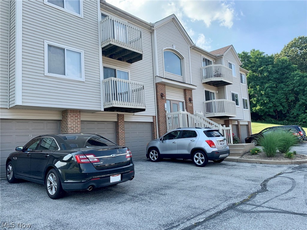 Brookledge Commons Condos - Residential Lease