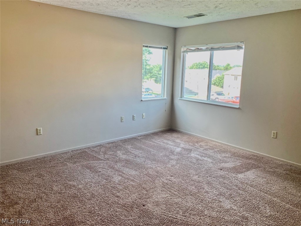 Brookledge Commons Condos - Residential Lease