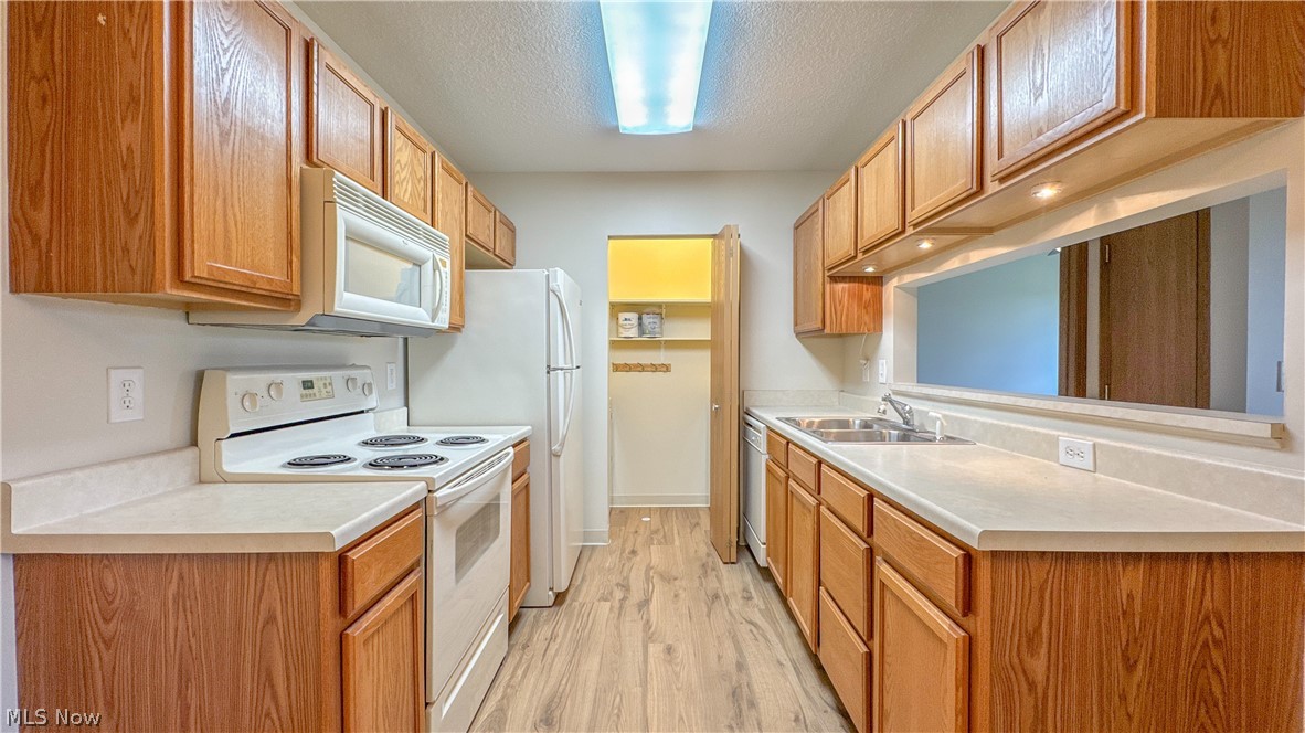 Colony Hill Condo - Residential
