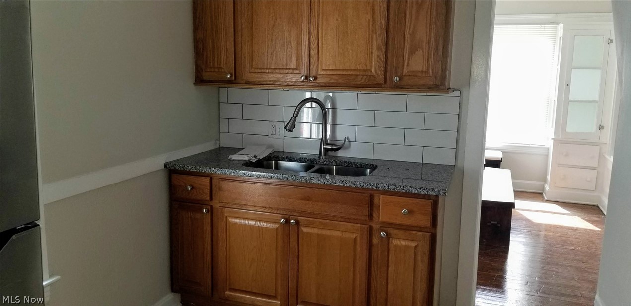 Land & Home Cos 01 - Residential Income