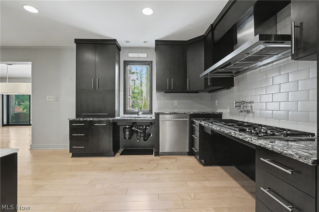 Silver Lake Highlands - Residential