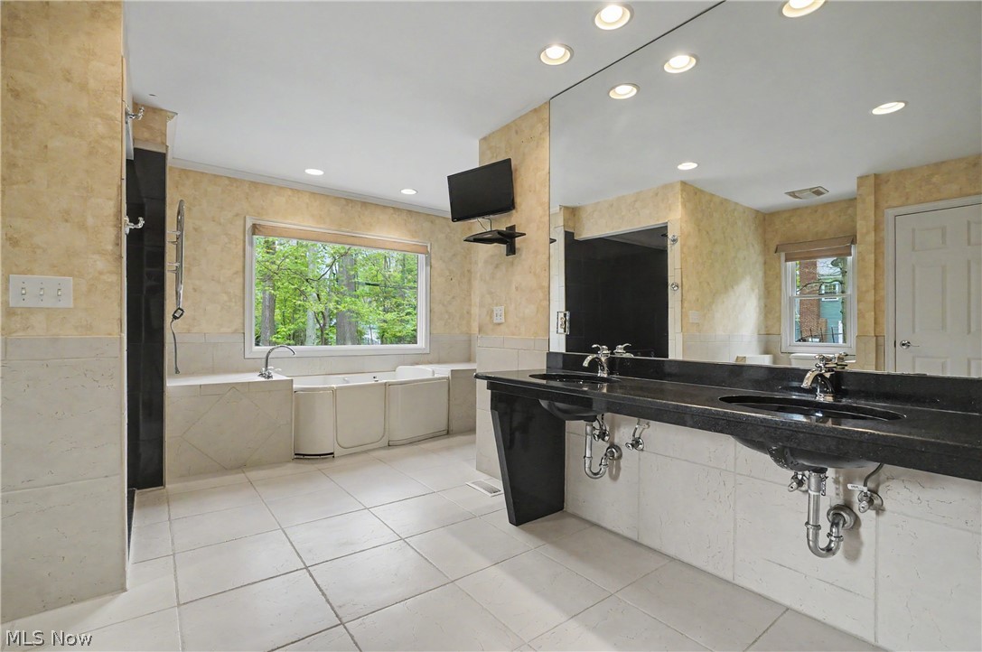 Silver Lake Highlands - Residential