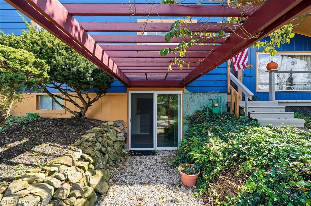 819 Sunset View Boulevard