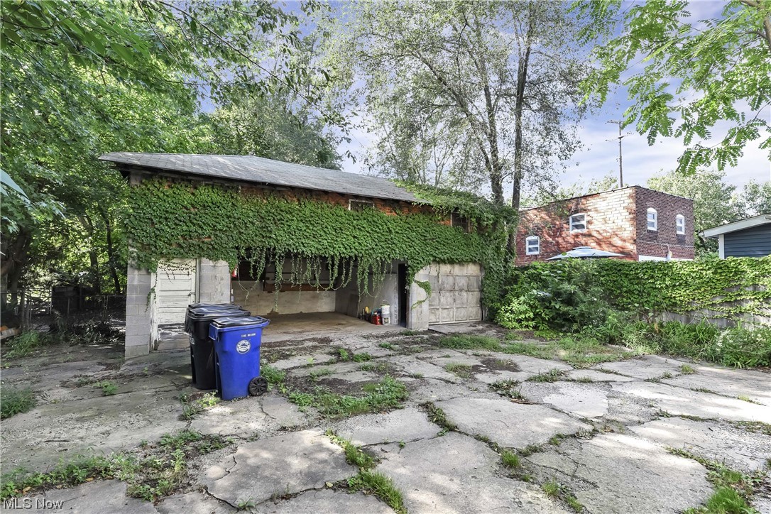 Dudley Baldwins Sub - Residential Income