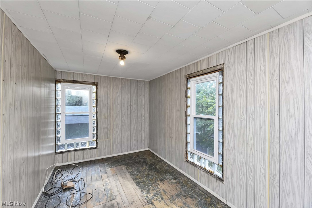 Dudley Baldwins Sub - Residential Income