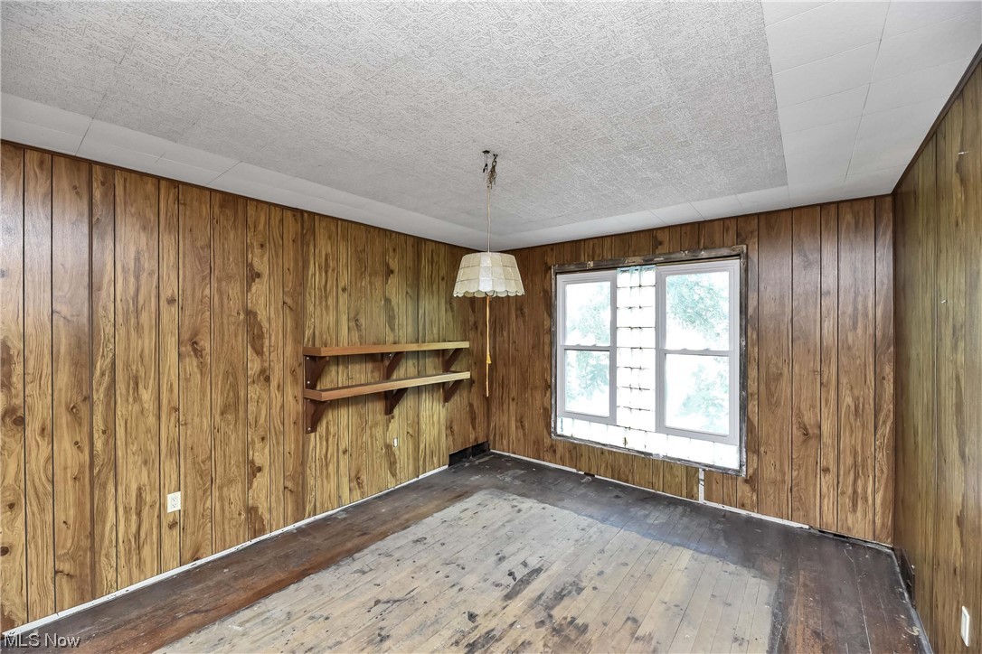 Dudley Baldwins Sub - Residential Income