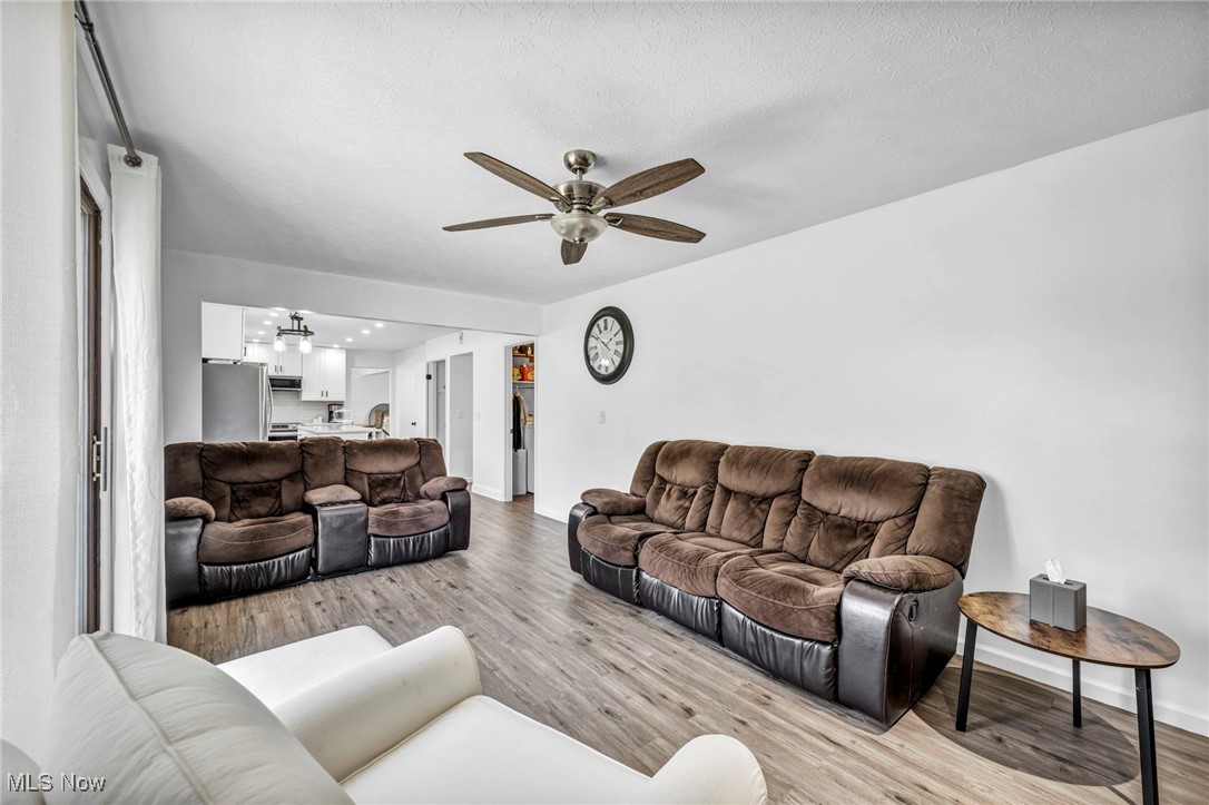 8381 Lorraine Drive, Strongsville, Ohio image 20
