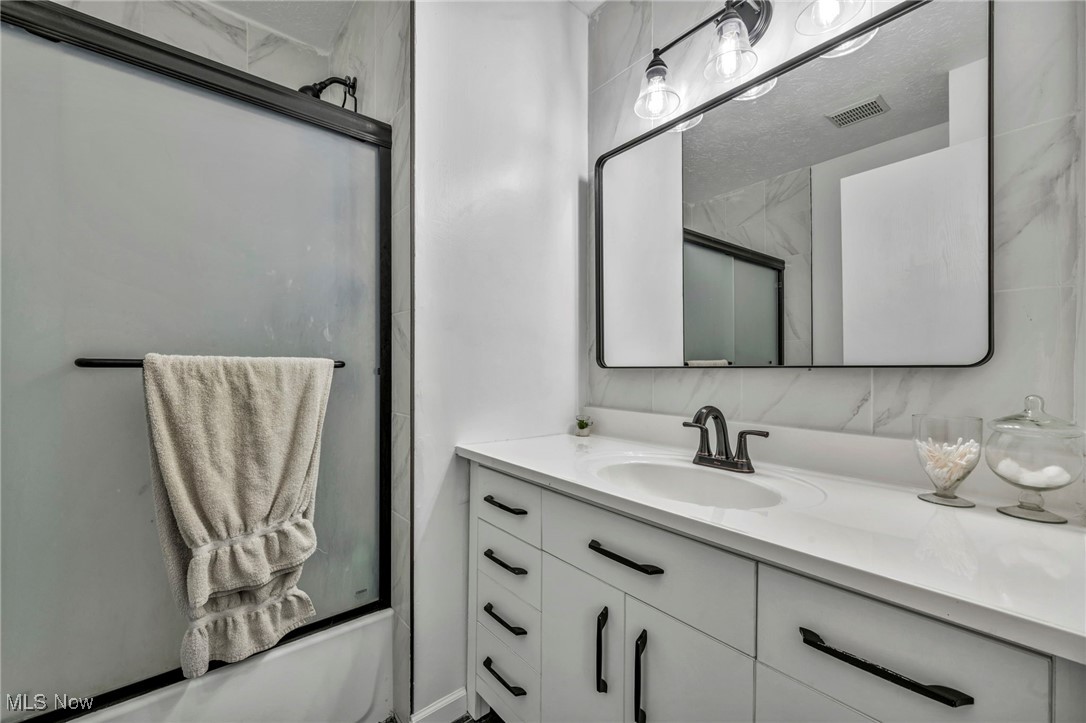 8381 Lorraine Drive, Strongsville, Ohio image 36