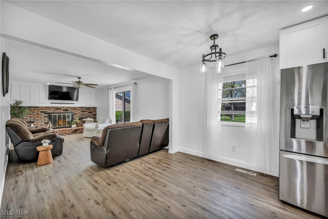 8381 Lorraine Drive, Strongsville, Ohio image 16