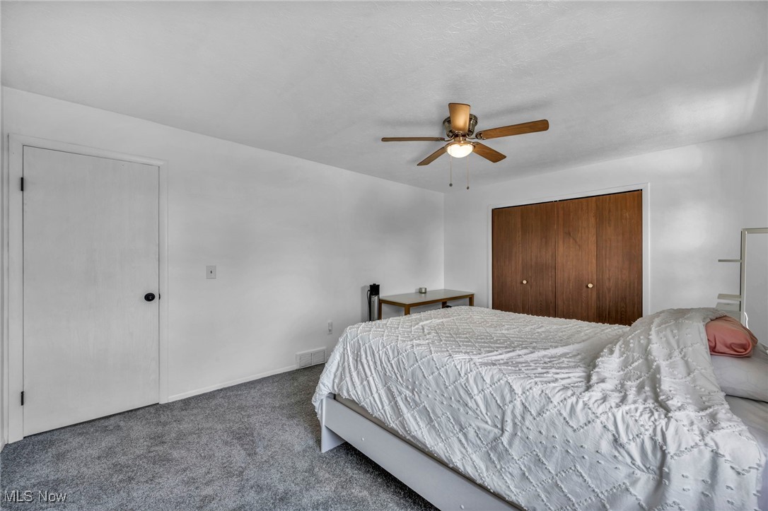 8381 Lorraine Drive, Strongsville, Ohio image 43