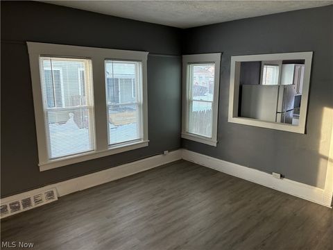 Tiny photo for 2806 Woodbridge Avenue, Cleveland, OH 44109 (MLS # 5183683)