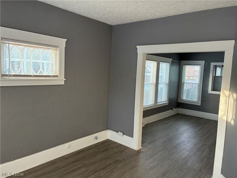 Tiny photo for 2806 Woodbridge Avenue, Cleveland, OH 44109 (MLS # 5183683)