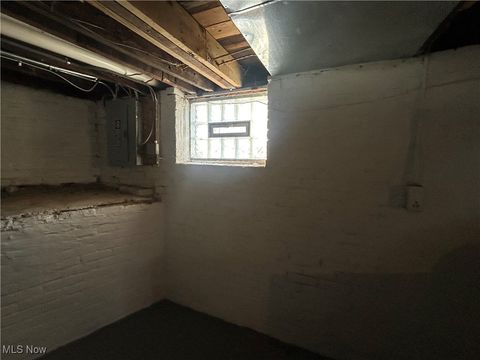 Tiny photo for 2806 Woodbridge Avenue, Cleveland, OH 44109 (MLS # 5183683)