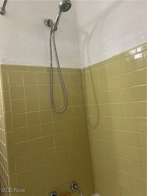 Je Comstocks Park Ave Heights - Residential