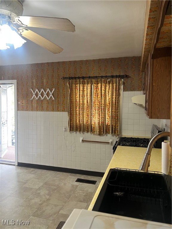 Je Comstocks Park Ave Heights - Residential