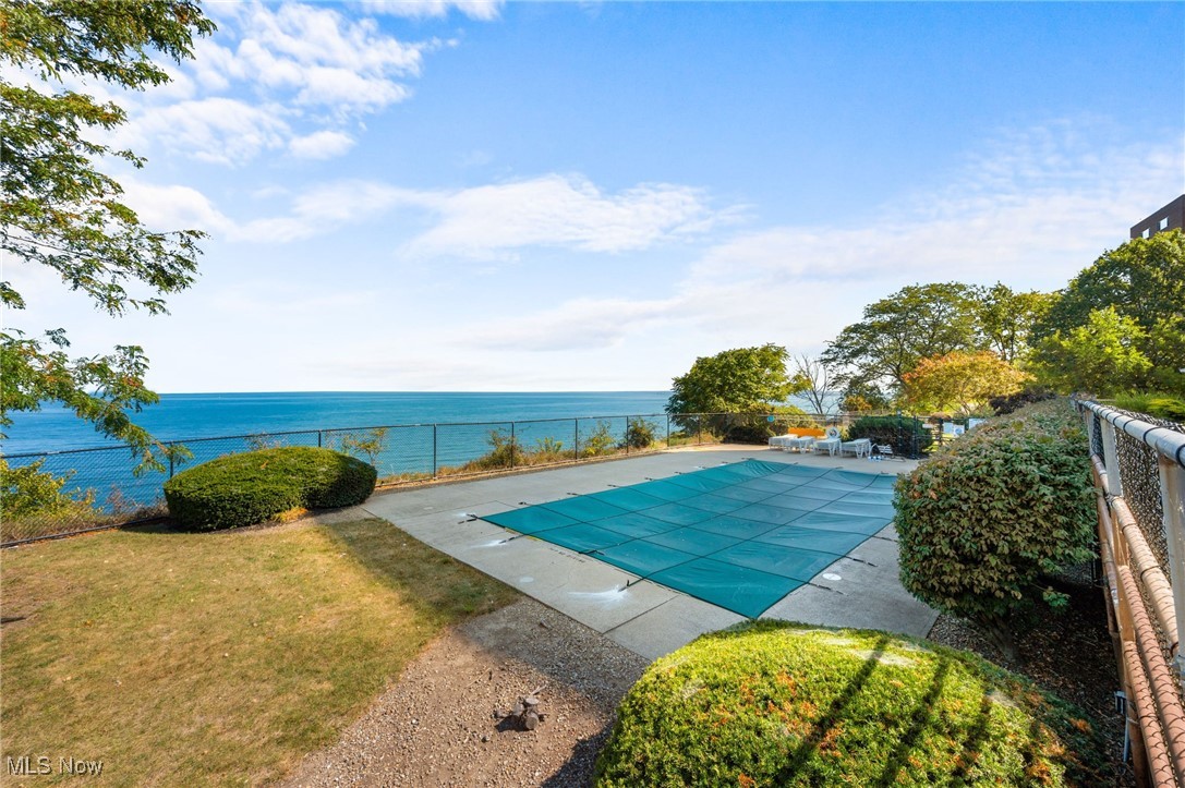 Lake House Condo - Residential
