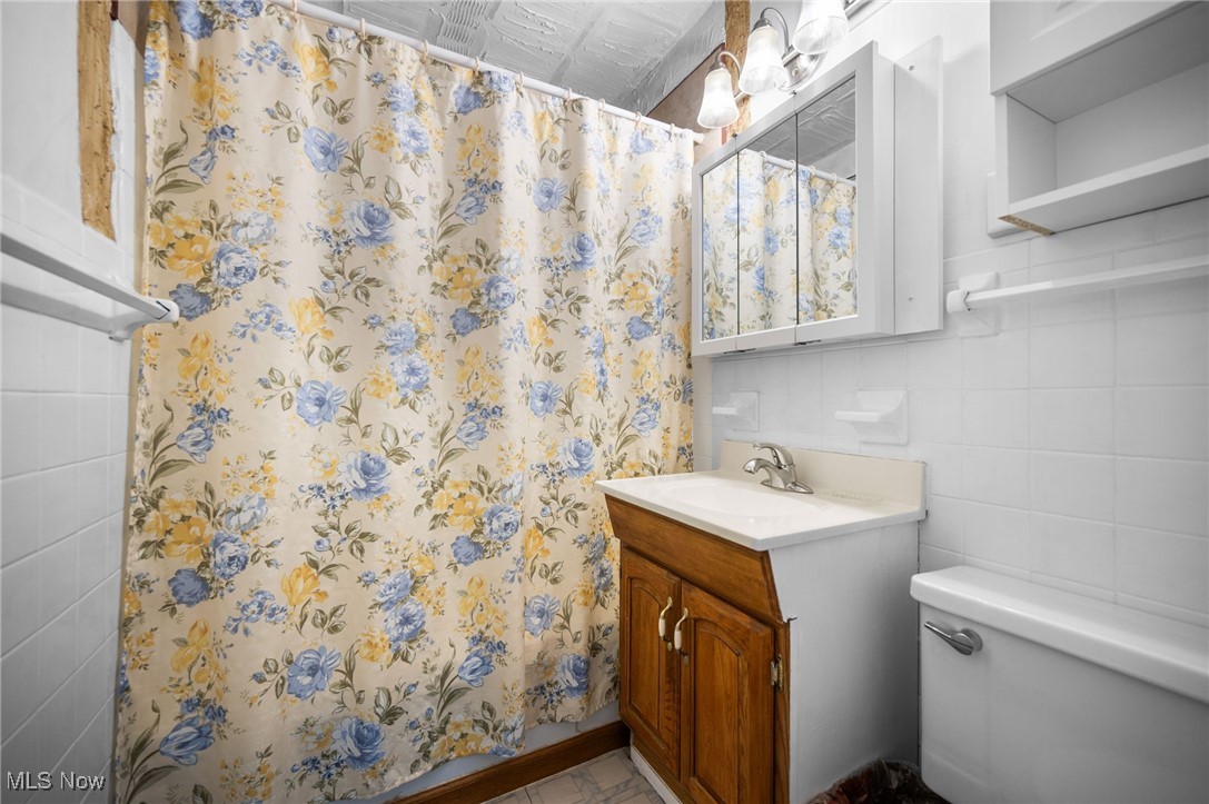 Lake House Condo - Residential
