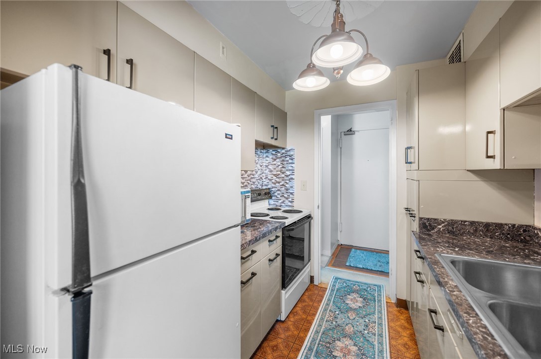 Lake House Condo - Residential