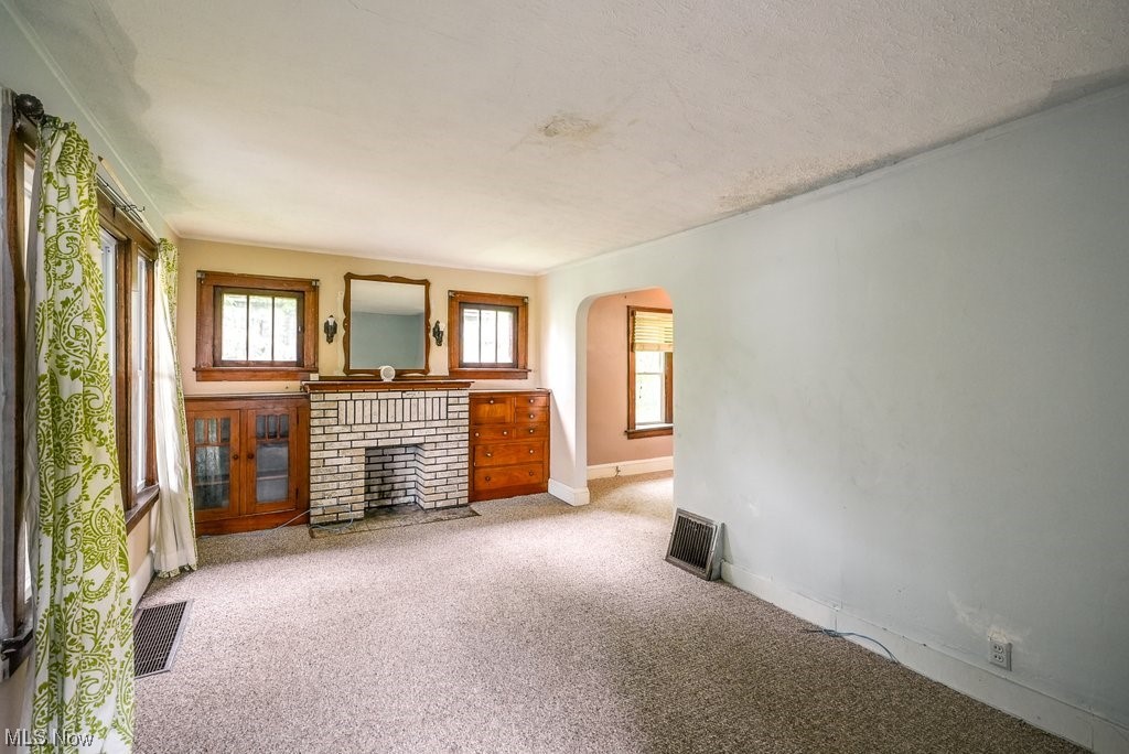 William T Sawyer & Bessi Voris - Residential