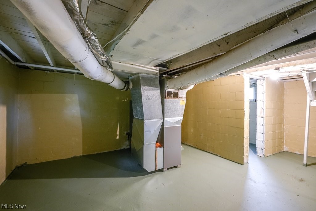 William T Sawyer & Bessi Voris - Residential