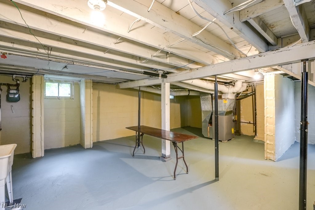 William T Sawyer & Bessi Voris - Residential