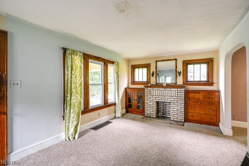 William T Sawyer & Bessi Voris - Residential