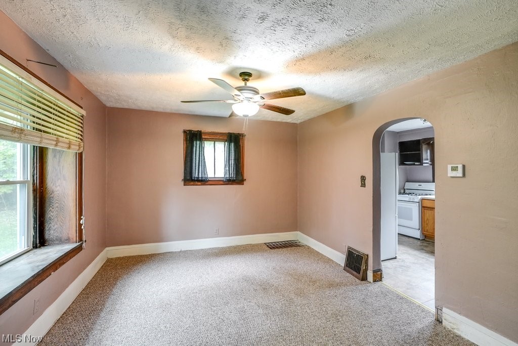 William T Sawyer & Bessi Voris - Residential