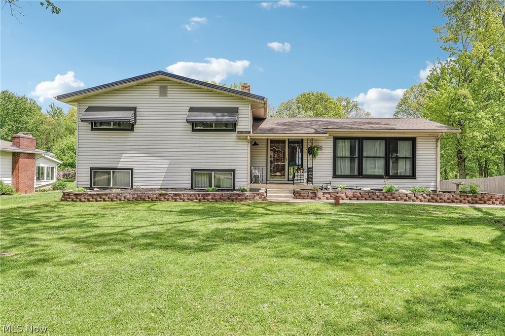 Photo of 3145 Imrek Drive, Akron, OH 44312 (MLS # 5210609)