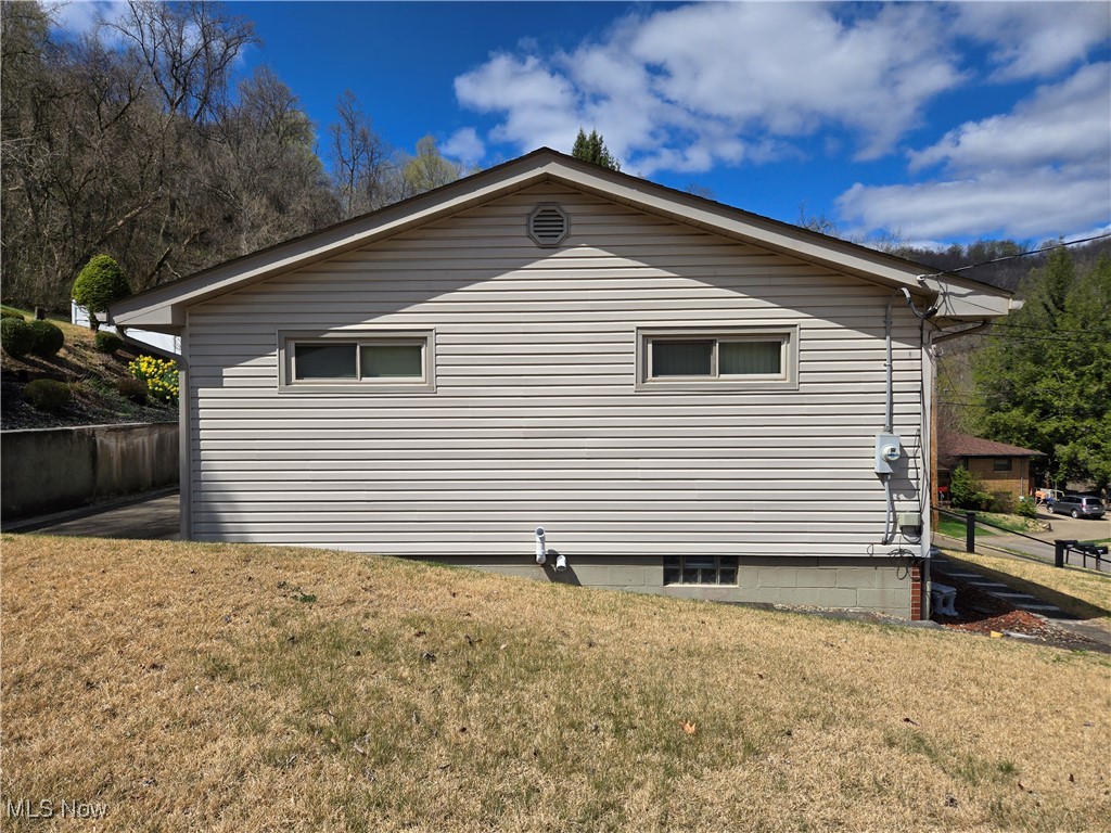 649 Ivy Lane, Martins Ferry, Ohio image 6