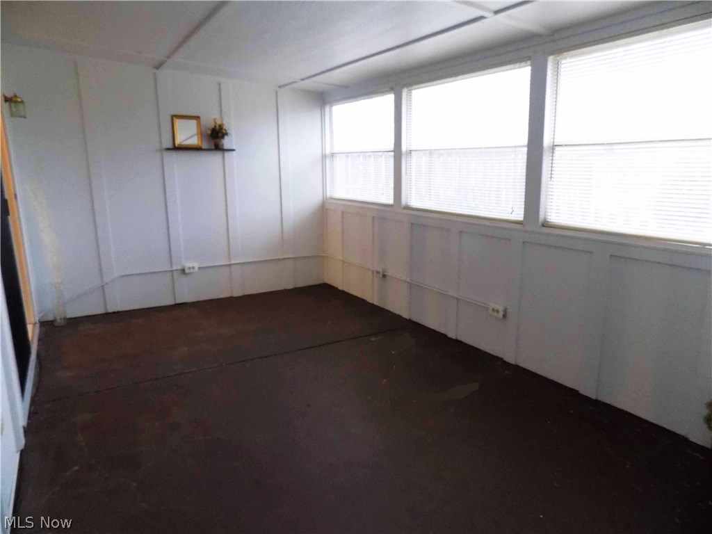 Blue Grass Manor - Residential