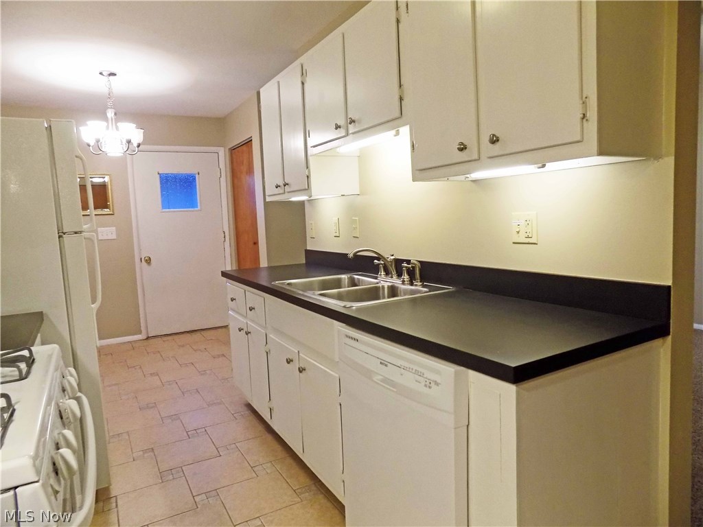 Blue Grass Manor - Residential