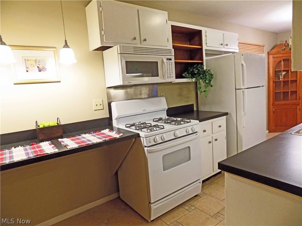 Blue Grass Manor - Residential