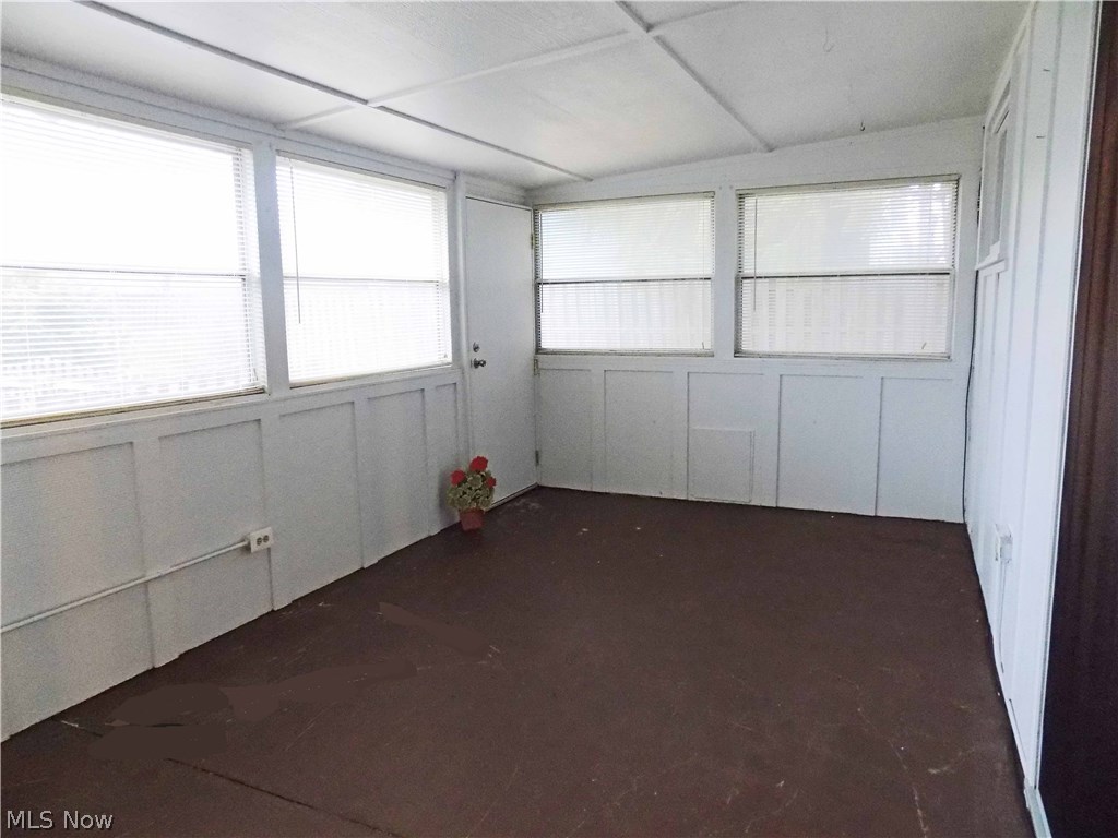 Blue Grass Manor - Residential