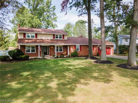 Homes For Sale - 4438 Williamsburg Drive<br/> Mahoning County, Canfield, OH 44406