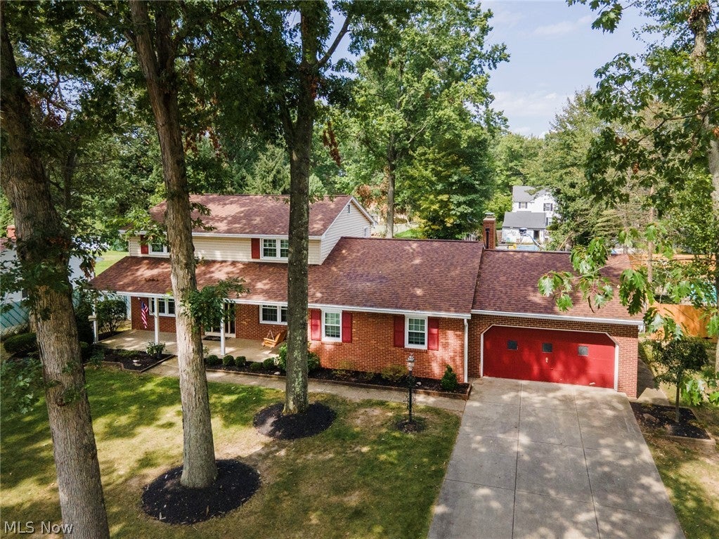 4438 Williamsburg Drive