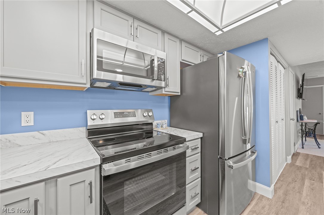 Country Club Twnhs North Condo - Residential